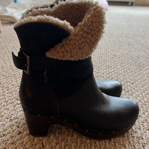 Ugg clog boots